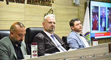 Menemen'deki Öğrencilere 5’er Bin Lira Başarı Ödülü