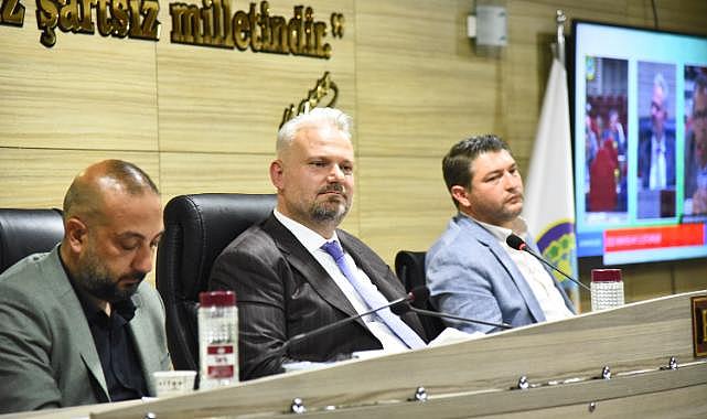 Menemen&#039;deki Öğrencilere 5’er Bin Lira Başarı Ödülü