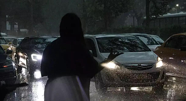 Meteoroloji'den İzmir için kuvvetli sağanak uyarısı