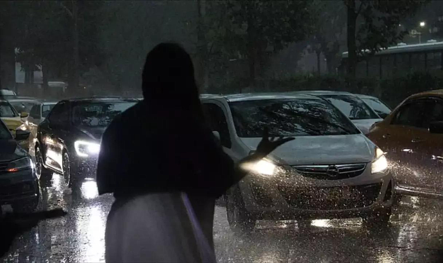 Meteoroloji&#039;den İzmir için kuvvetli sağanak uyarısı