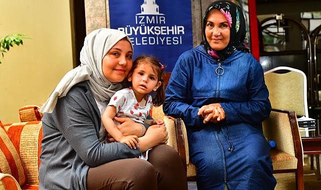 Minik depremzede Öykü tedavi için Kahramanmaraş&#039;tan İzmir&#039;e getirildi