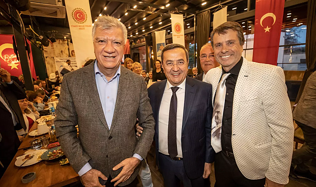 Narlıdere&#039;de vefa gecesi: İzmir&#039;e hizmet edenler bir araya geldi