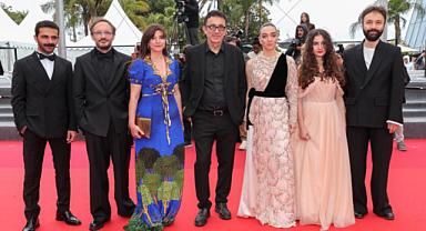 Oyuncu Merve Dizdar, Cannes Film Festivali'nden Türkiye'ye dönüş uçağına binemeyince isyan etti: Yarın sabah setim var ve uçamadım