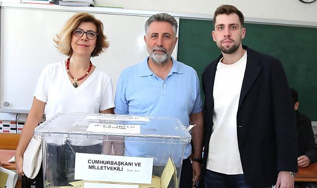 Sandal ailesi oy kullandı