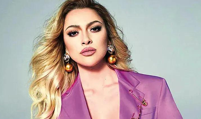 Şarkıcı Hadise, eski eşi Mehmet Dinçerler ile çektirdiği fotoğrafın aynısını Murda&#039;yla da verdi