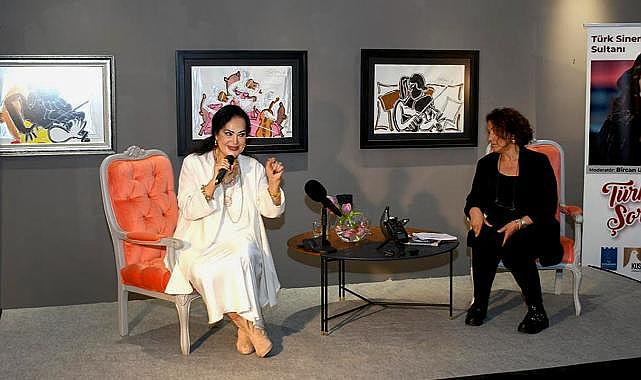 Türkan Şoray hayranlarıyla Kuşadası&#039;nda buluştu