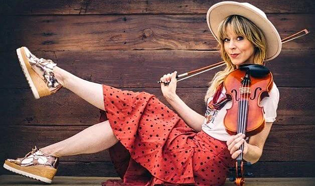 Ünlü keman virtüözü Lindsey Stirling Türkiye&#039;ye geliyor