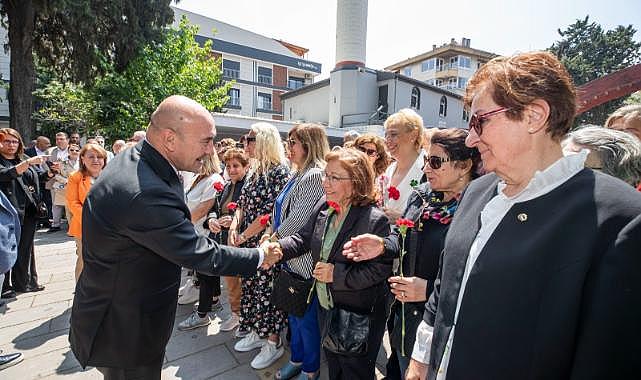 Zübeyde Hanım İzmir&#039;de kabri başında anıldı