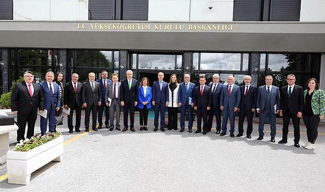 2022-2023 Engelsiz Üniversite Ödülleri&#039;nde Demokrasi Üniversitesi Engelsiz Program Nişanı ile Ödüllendirildi