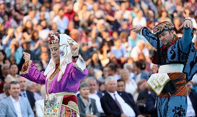 87. Uluslararası Bergama Kermes Festivali&#039;ne muhteşem açılış