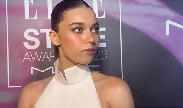 Afra Saraçoğlu&#039;nu kızdıran soru! Apar topar röportajı bitirdi