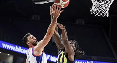 Anadolu Efes finale çıktı