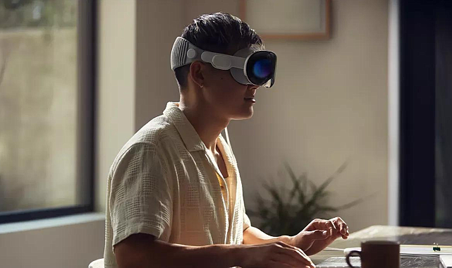 Apple Vision Pro&#039;nun özellikleri ve fiyatı belli oldu!