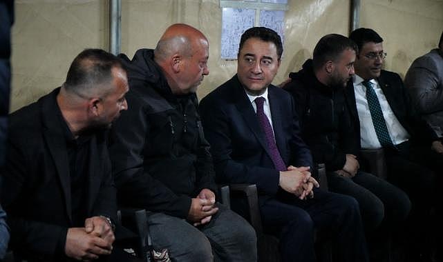 Babacan&#039;dan MKE fabrikasında vefat eden işçilerin ailelerine taziye ziyareti