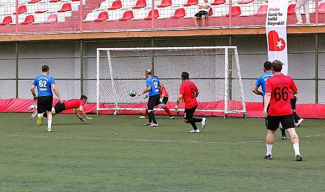 Bayraklı’da dostluk turnuvası