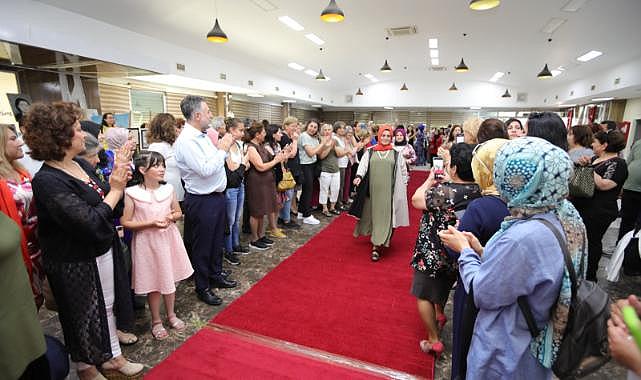 Bayraklılı kadınların el emeği ürünleri göz kamaştırdı