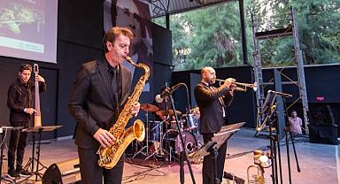 Bornova’da Caz rüzgarı