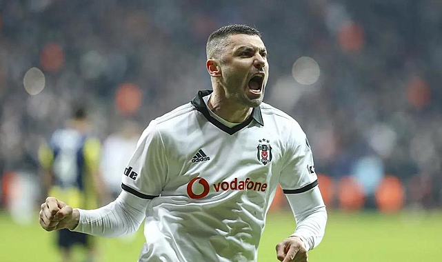 Burak Yılmaz, Beşiktaş&#039;a geri dönüyor!