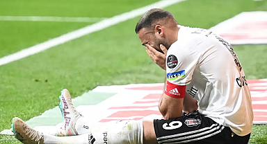 Cenk Tosun'dan Beşiktaş'a kötü haber