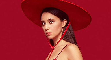 Düğün hazırlığına başlayan Karsu yürekleri sızlattı