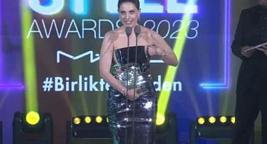 Eda Ece, ELLE Style Awards 2023'te ödül aldı ve depremzedelerle ilgili sözleri tepki çekti