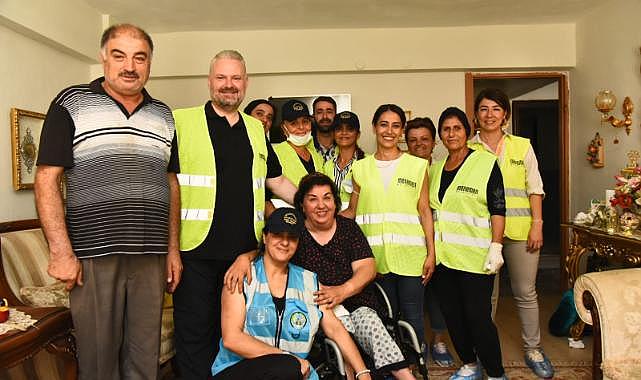 Evde Bakım Hizmeti alan yaşlı kadına Başkan sürprizi