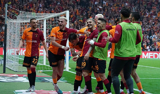 Galatasaray, Fenerbahçe&#039;yi farklı yendi: 3-0