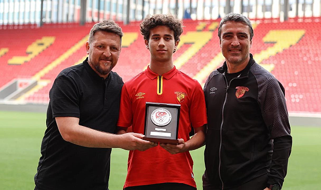 Göztepeli Tuna 15 yaşında gol makinesi oldu