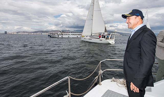 İzmir&#039;de 41 halk plajının 40&#039;ında Mavi Bayrak dalgalanıyor