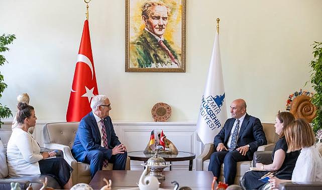 “İzmir&#039;den güzel izler bırakarak ayrılacaksınız”