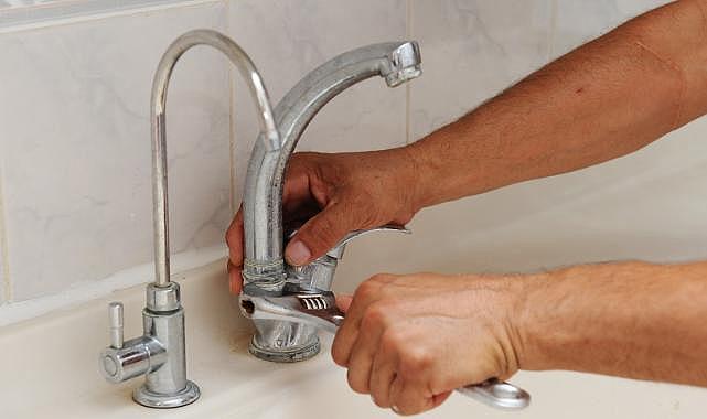 Karşıyaka Belediyesi’nin evde tamir hizmetine yoğun ilgi