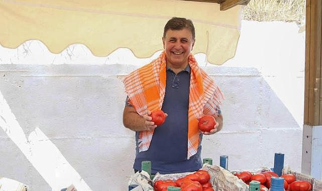 Karşıyaka’da atalık tohumların mahsulleri tezgahları süsledi