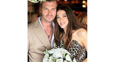 Kıvanç Tatlıtuğ ve Başak Dizer, oğulları Kurt Efe ile tatilde