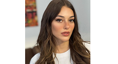 Makyajsız pozunu paylaşan Dilan Çiçek Deniz, estetik iddiasını yalanladı