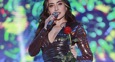 Ödül töreninde sarf ettiği sözlerden dolayı büyük tepki alan Melek Mosso, konserini iptal etti