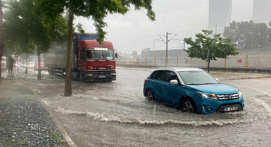 Saygılı'dan yağmur çıkışı: İzmir'i yenilemek zorundasınız!