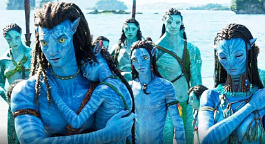 Zoe Saldana'dan Avatar 5 isyanı: 53 yaşında olacağım