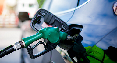 Benzine bu gece yarısı büyük zam geliyor