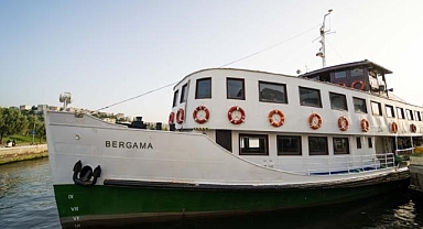 Bergama Vapuru ile Körfez Turu ilk yolcularını ağırladı