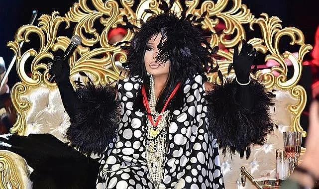 Bülent Ersoy&#039;un Urla&#039;daki loca fiyatı dudak uçuklattı