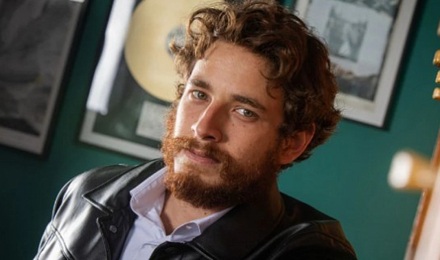 Cem Yiğit Üzümoğlu&#039;na Yeni Bağımsız Film Projesinde Altın Portakal Ödüllü Bir Oyuncu Eşlik Edecek!