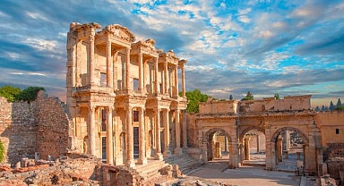 Efes Antik Kenti'ne girişin 700 lira olmasına tepki yağdı, Bakanlık harekete geçti! Artık tek fiyat!
