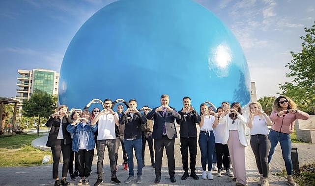 Ege&#039;nin en büyüğü Karşıyaka Planetaryum&#039;a 6 ayda 30 bin ziyaretçi