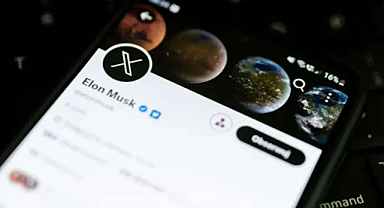 Elon Musk yeni Twitter logosu X'i tanıttı