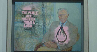 İklim aktivistleri, İngiltere Kralı III.Charles tablosuna sprey boya püskürttü