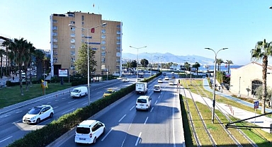 İzmir Büyükşehir duyurdu: Konak'ın en işlek caddesi trafiğe kapatılacak!