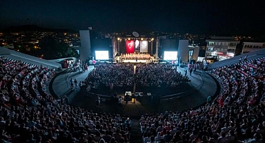 İzmir el ele vermeyi en çok başaran kenttir