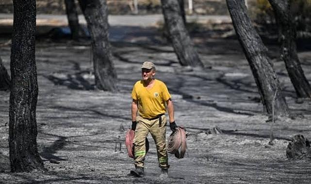 İzmir Kınık&#039;taki yangında Devlet millet el ele verdi