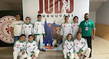 İzmir Yeşilay Spor Kulübü Başarıya Doymuyor!