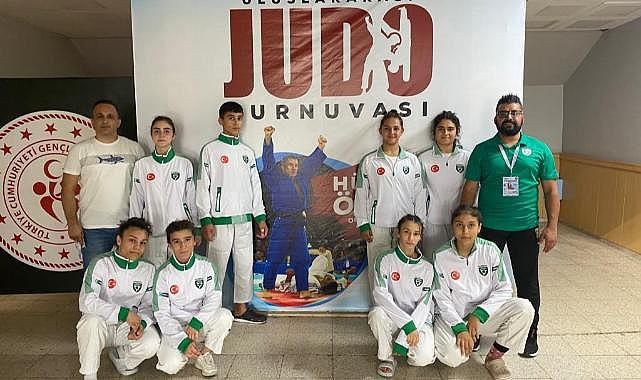 İzmir Yeşilay Spor Kulübü Başarıya Doymuyor!